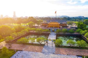 Những câu chuyện về “nước thiêng” thời xưa - Ảnh 1.