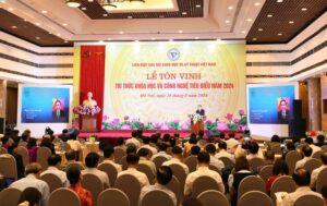 Lễ tôn vinh trí thức khoa học và công nghệ tiêu biểu năm 2024
