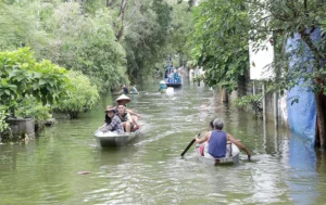 Hà Nội báo động lũ khẩn cấp, cảnh báo ngập lụt mở rộng