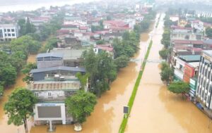 Yên Bái có nhiều điểm bị ngập sâu trong sáng 9/9/2024 - Ảnh: TTXVN