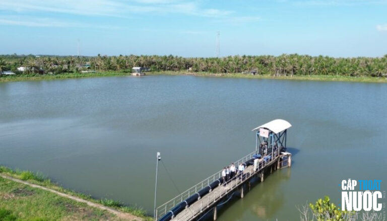 Giữ nhịp dòng chảy nước sạch phục vụ nhân dân trong cao điểm Tết- Ảnh 1.