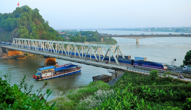 Thanh Hóa rà soát hệ thống thoát nước đô thị, tăng không gian trữ nước chống ngập - Ảnh 1.