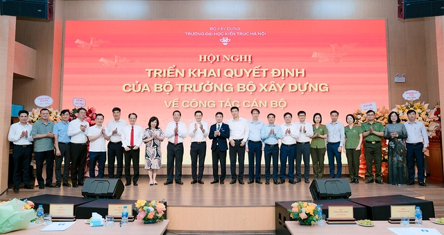 PGS.TS. Vũ Ngọc Anh giữ chức Hiệu trưởng Trường Đại học Kiến trúc Hà Nội - Ảnh 1.