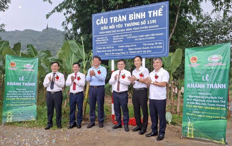 Nhựa Tiền phong khánh thành Cầu nối yêu thương số 119.