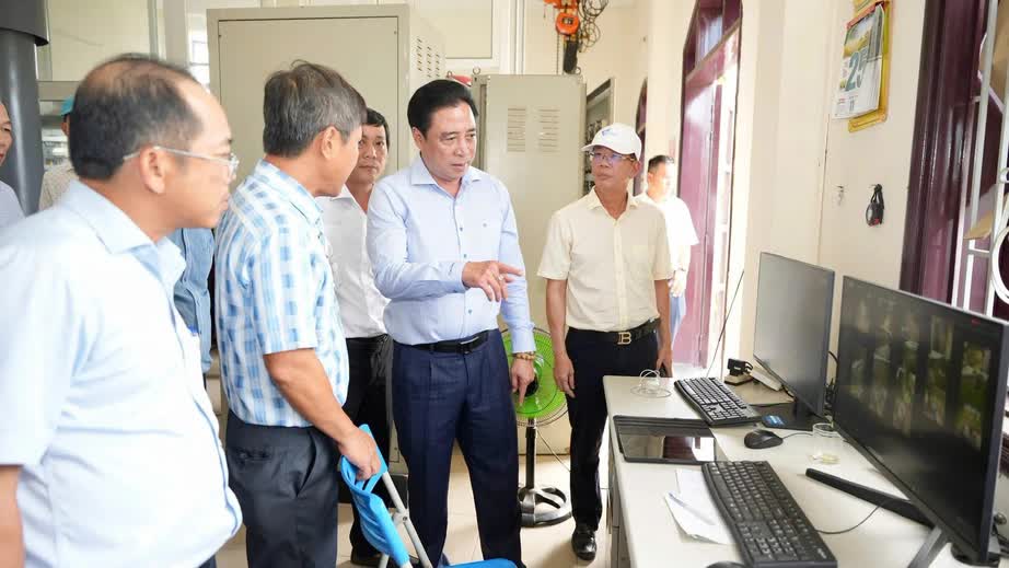 Huế hoàn thành thi công trạm cấp nước sạch cho người dân khu vực Chân Mây - Lăng Cô sau 28 giờ- Ảnh 1.