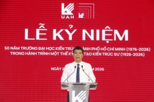 UAH kỷ niệm 50 năm thành lập, tiếp nối hành trình 100 năm đào tạo kiến trúc sư - Ảnh 1.