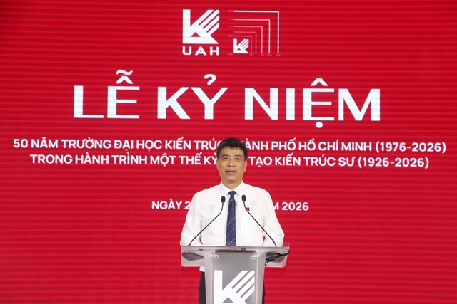 UAH kỷ niệm 50 năm thành lập, tiếp nối hành trình 100 năm đào tạo kiến trúc sư - Ảnh 1.